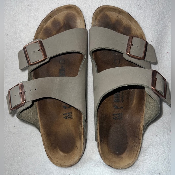 Birkenstock Shoes - Birkenstock Women's Arizona Birkibuc Leather Sandals | Stone | Grey |